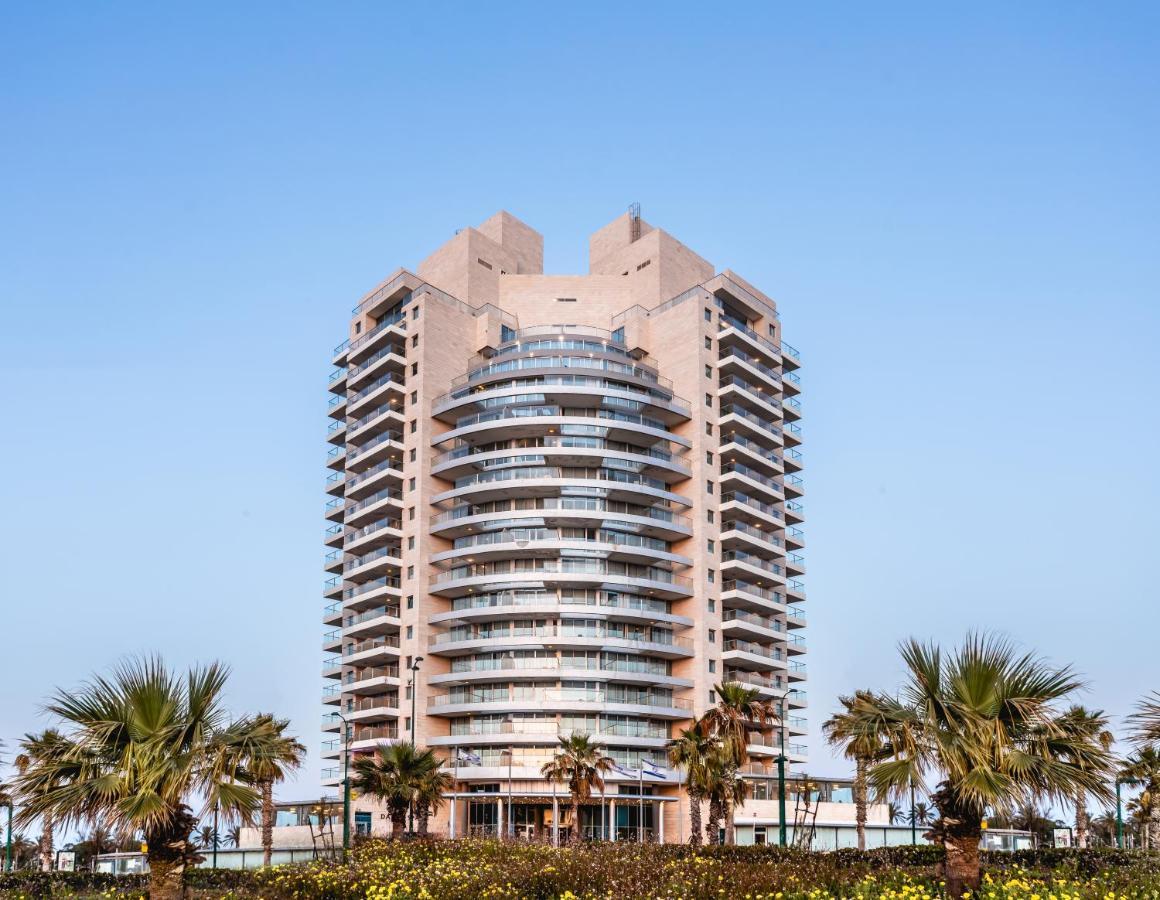 Ramada Hotel & Suites By Wyndham Netanya Exterior photo