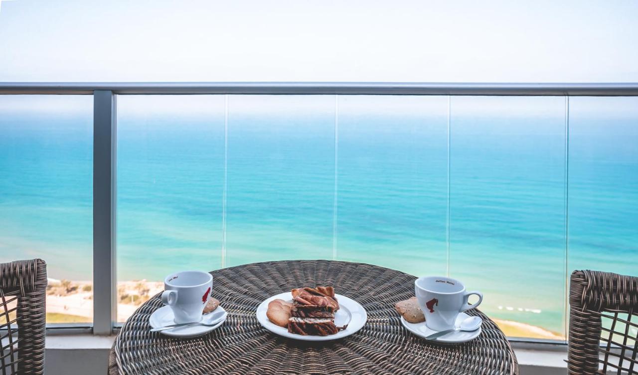 Ramada Hotel & Suites By Wyndham Netanya Exterior photo