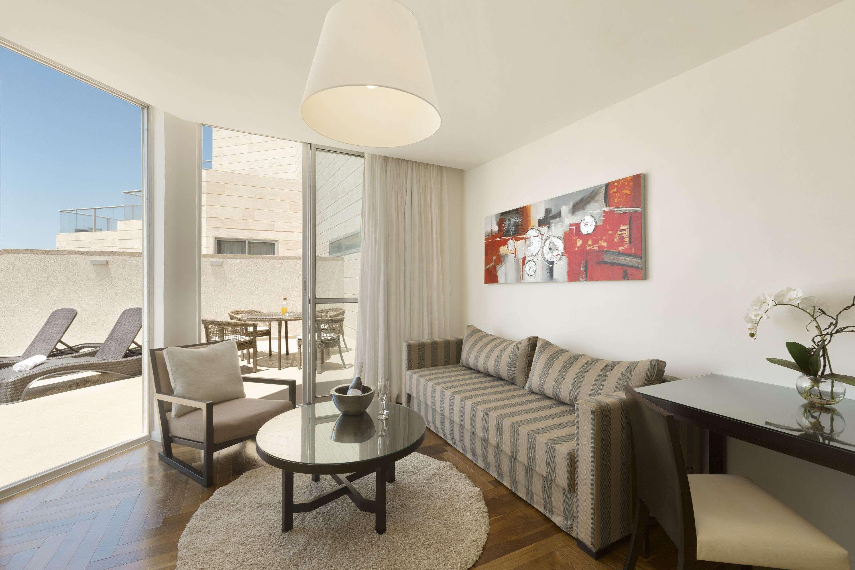 Ramada Hotel & Suites By Wyndham Netanya Exterior photo